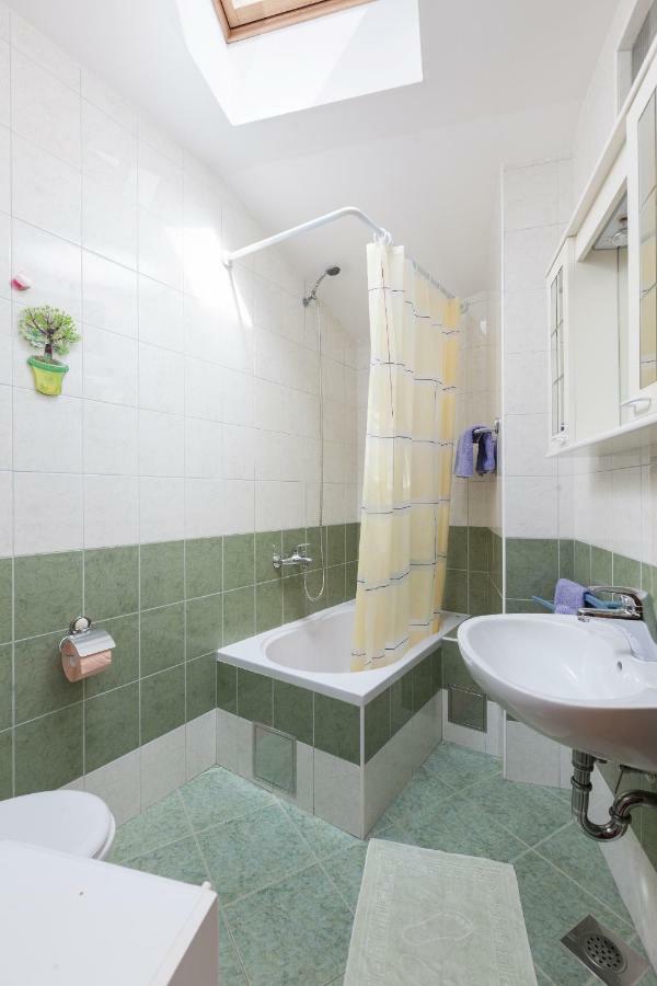 Apartments Cvjetni Dvori Makarska Exterior photo