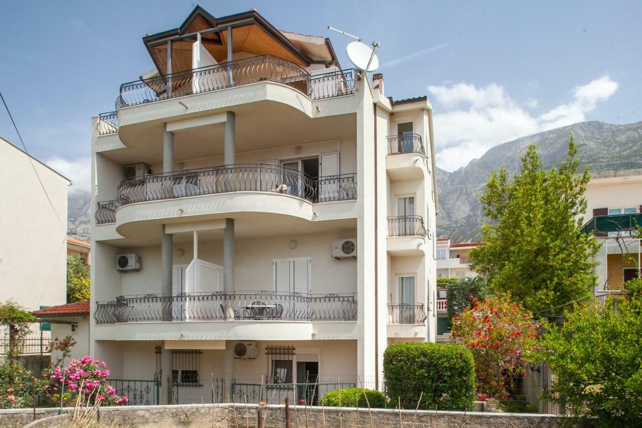 Apartments Cvjetni Dvori Makarska Exterior photo